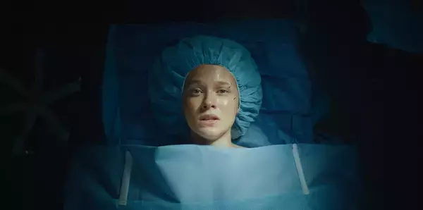 「『BEEF/ビーフ ～逆上～』シーズン2、超豪華キャスト集結の初場面写真が解禁」の画像