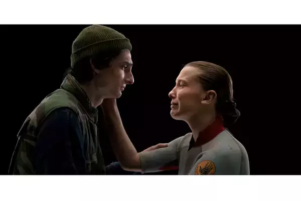 『シカゴ P.D.』トレイシー・スピリダコスが刑事から一転！新作ミステリーで見せる大きな変貌とは？