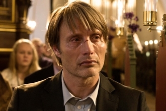 マッツ・ミケルセンより日本のファンへのコメント動画が到着！著名人コメント＆イラストも