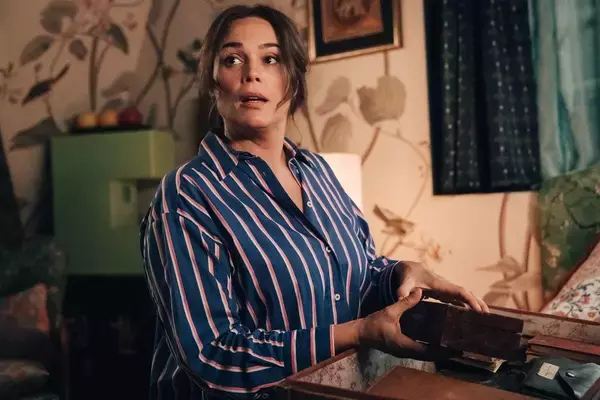 「『アストリッドとラファエル』ローラ・ドヴェール主演『マドモアゼル・ホームズの捜査日記』シーズン2、独占日本初放送！」の画像