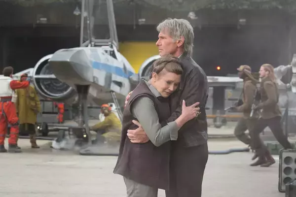 「『スター・ウォーズ』バレンタインに見たい、“愛”を描く4つの名場面」の画像