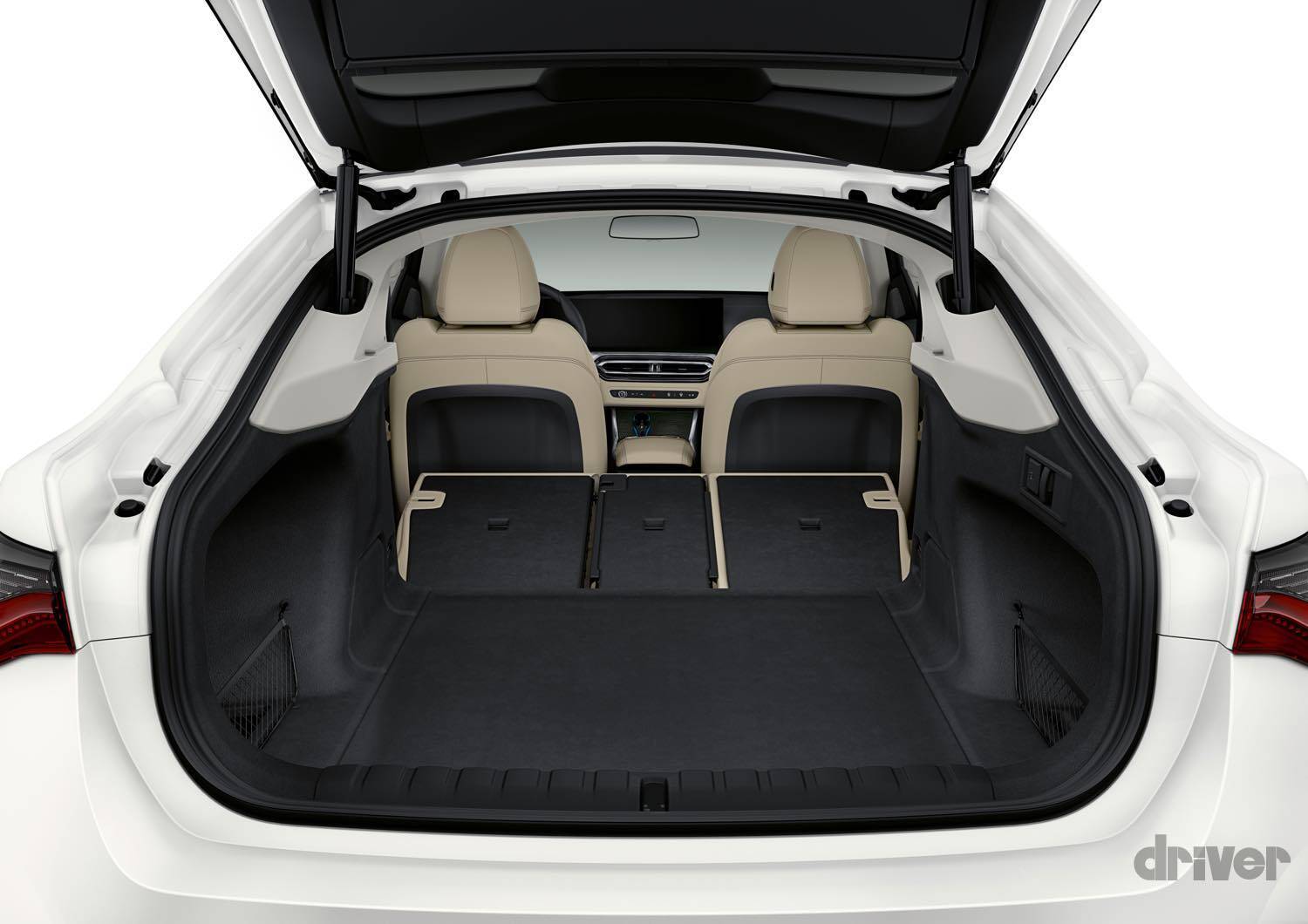 【航続距離590km】BMW第4のBEV、i4が登場。待望のMモデルBEVも！