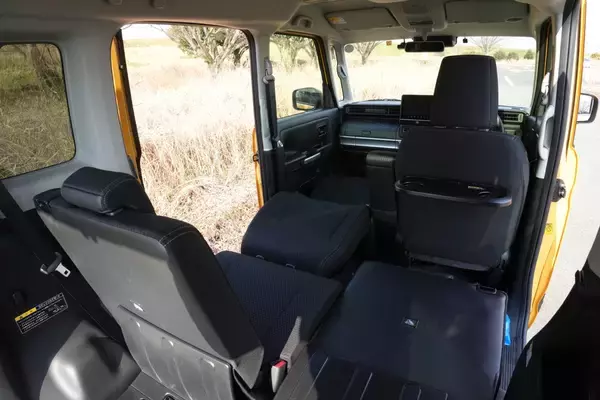 「“怪獣”的要素満載な8本足をド撮！ 「三好秀昌のニッポン探訪・取材ウラ話　第26回〜ヤシガニ」」の画像