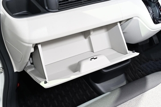 新型N-BOXに助手席スーパースライドシート仕様が設定されていない理由