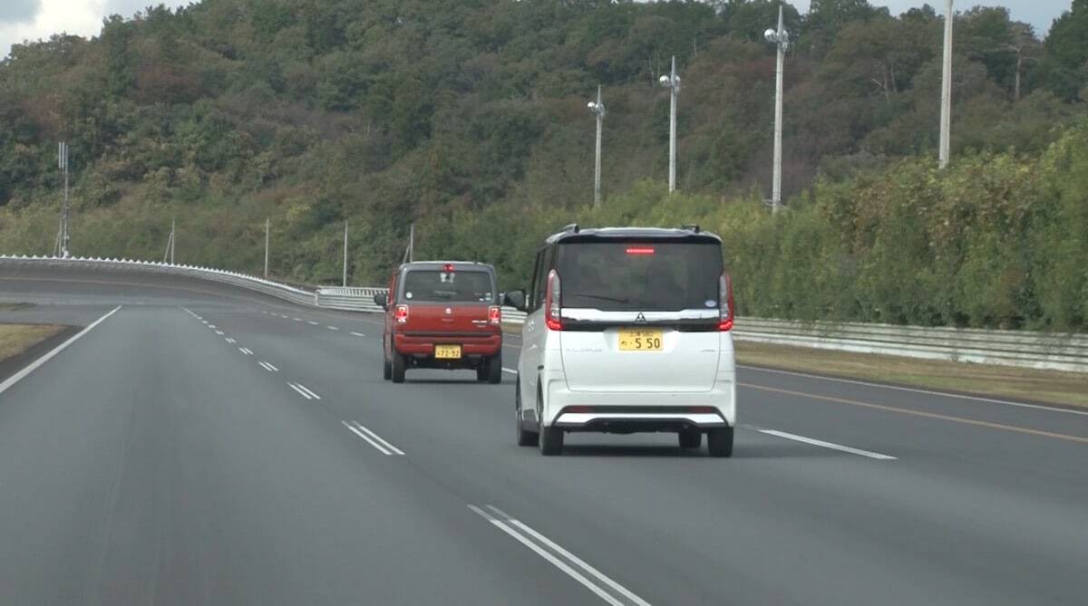 シリーズ・軽自動車ってホントに安全？　クルマ初心者と藤トモが体感…イマドキ軽の安全装備事情②［最新の運転支援機能編］