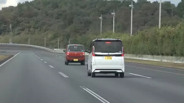 「シリーズ・軽自動車ってホントに安全？　クルマ初心者と藤トモが体感…イマドキ軽の安全装備事情②［最新の運転支援機能編］」の画像