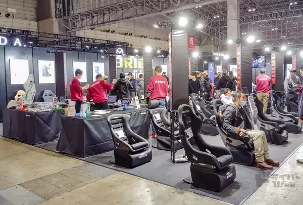 激熱の「ブリッド」ブース！最新シートはスピーカー内蔵!?　豪華ゲストのトークショーも｜東京オートサロン2026｜