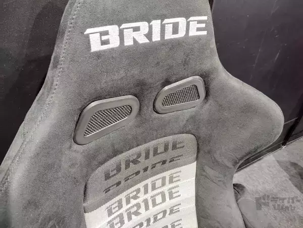 「激熱の「ブリッド」ブース！最新シートはスピーカー内蔵!?　豪華ゲストのトークショーも｜東京オートサロン2026｜」の画像