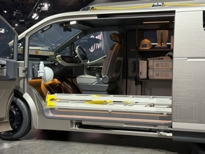 トヨタ、次期ハイエースがついに見えた!?　そのまんま「HIACE CONCEPT」の名が示すものとは？【ジャパンモビリティショー2025】