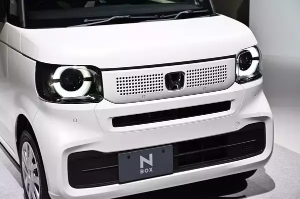 新型N-BOXが公開。超キープコンセプトながら上質な外観と視界のよさが特徴