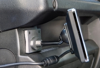 【ジムニー専用設計！】データシステムの後付けモニター用スタンド SSM-ST03が発売