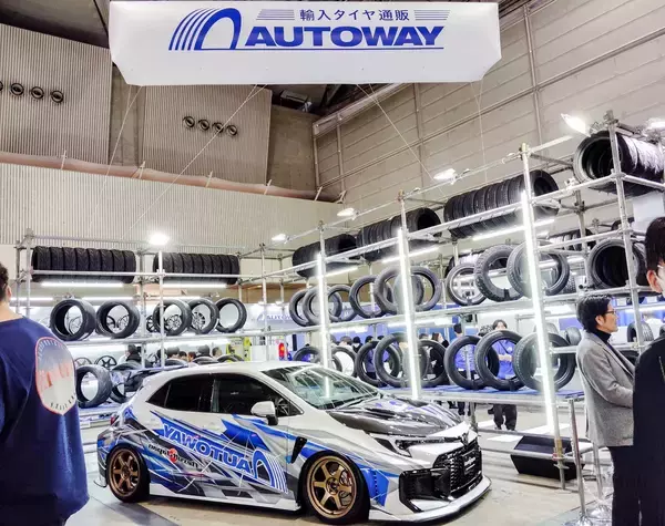 「【東京オートサロン2026で発見！】“厳選”最新カスタムパーツをクローズアップ｜ALPINE STYLE／autoflags／AUTOWAY／プロジェクトμ｜」の画像