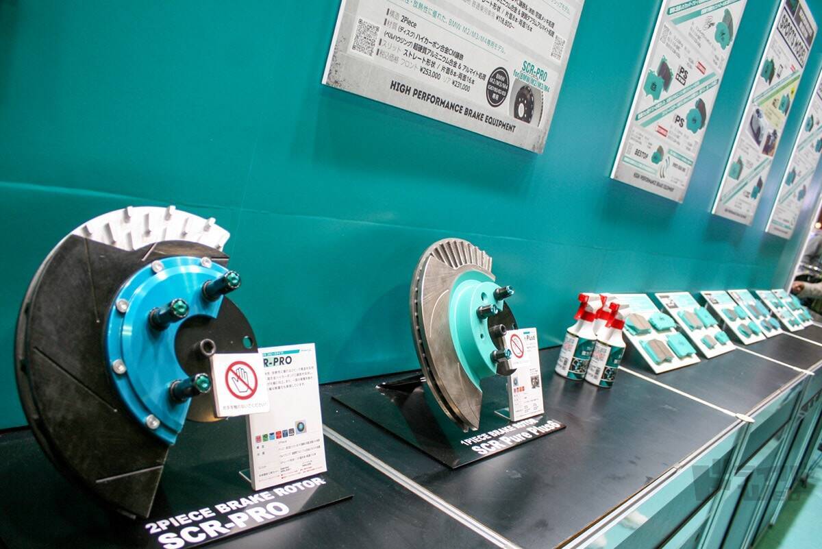 【東京オートサロン2026で発見！】“厳選”最新カスタムパーツをクローズアップ｜ALPINE STYLE／autoflags／AUTOWAY／プロジェクトμ｜