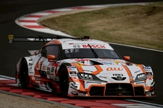 【スーパーGT】王者No.36 au TOM’S GR Supra（坪井翔／山下健太）がGT500クラス4連覇に向けて1勝目獲得。GT300はNo.777 D’station Vantage GT3（藤井誠暢／チャーリー・ファグ）がポールtoウィン