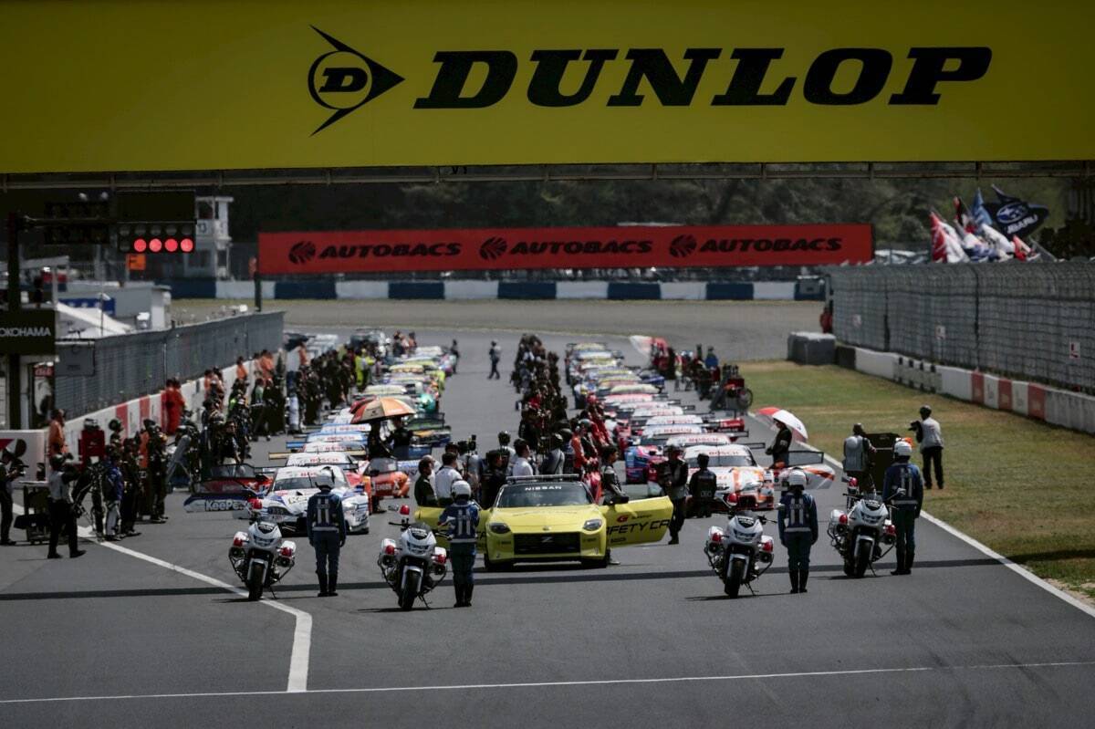 【スーパーGT】王者No.36 au TOM’S GR Supra（坪井翔／山下健太）がGT500クラス4連覇に向けて1勝目獲得。GT300はNo.777 D’station Vantage GT3（藤井誠暢／チャーリー・ファグ）がポールtoウィン