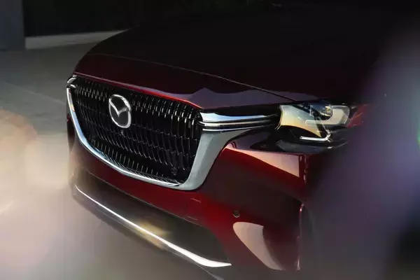 【3.3L直6ガソリンターボ搭載！】マツダCX-90初公開…新3列シートSUV
