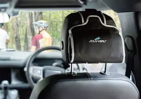 【シートを汚したくない！】サッと展開、ササッとしまえる高機能カーシートプロテクター「Scuvvers（スカバーズ）」に注目