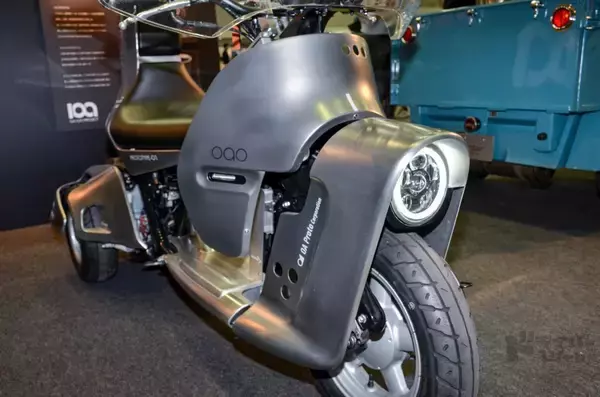 「【100台売ります】広島の試作屋がつくったイケてる3輪バイク「オーエイゼロ」｜オートモビルカウンシル2023｜」の画像