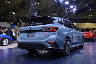 スバル レヴォーグに500台の限定車「STIスポーツ＃」登場…「思わず振り返る」ほどの自信あり！
