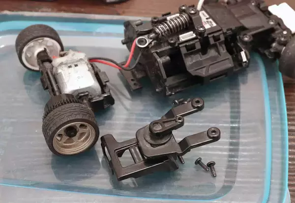 「第6.5回　京商ミニッツで遊べ！「ロータス・ボディを改造？」【ラジコンマガジン誌より】」の画像