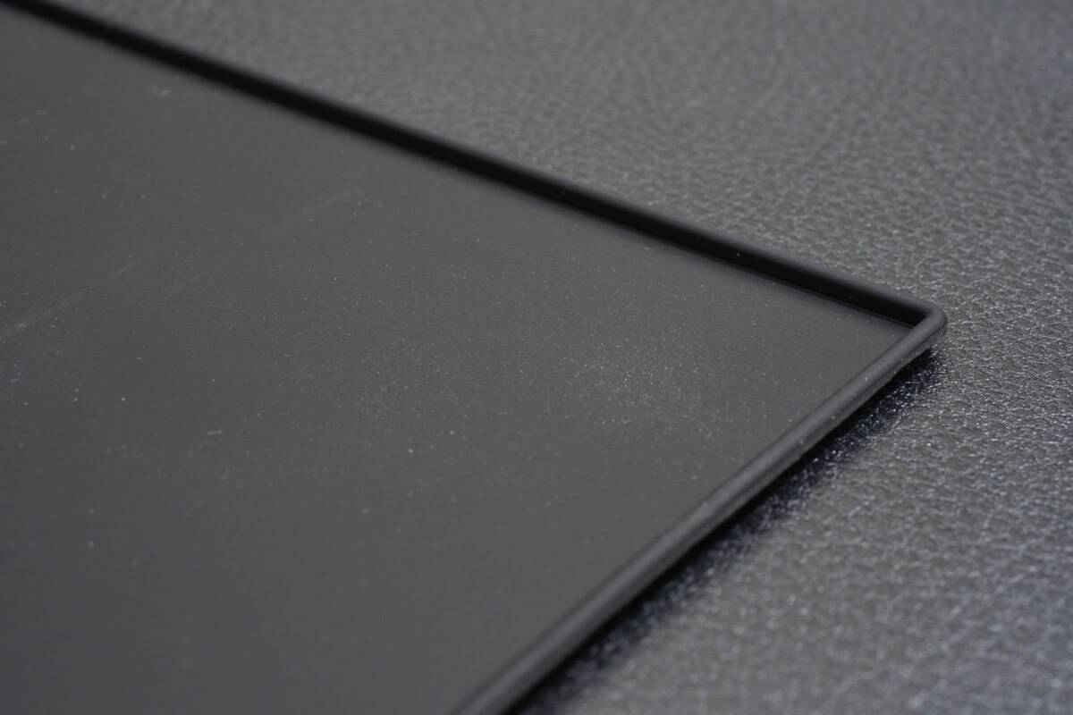 地味に便利なダッシュボード用滑り止めシートをガチンコ比較で格付け！