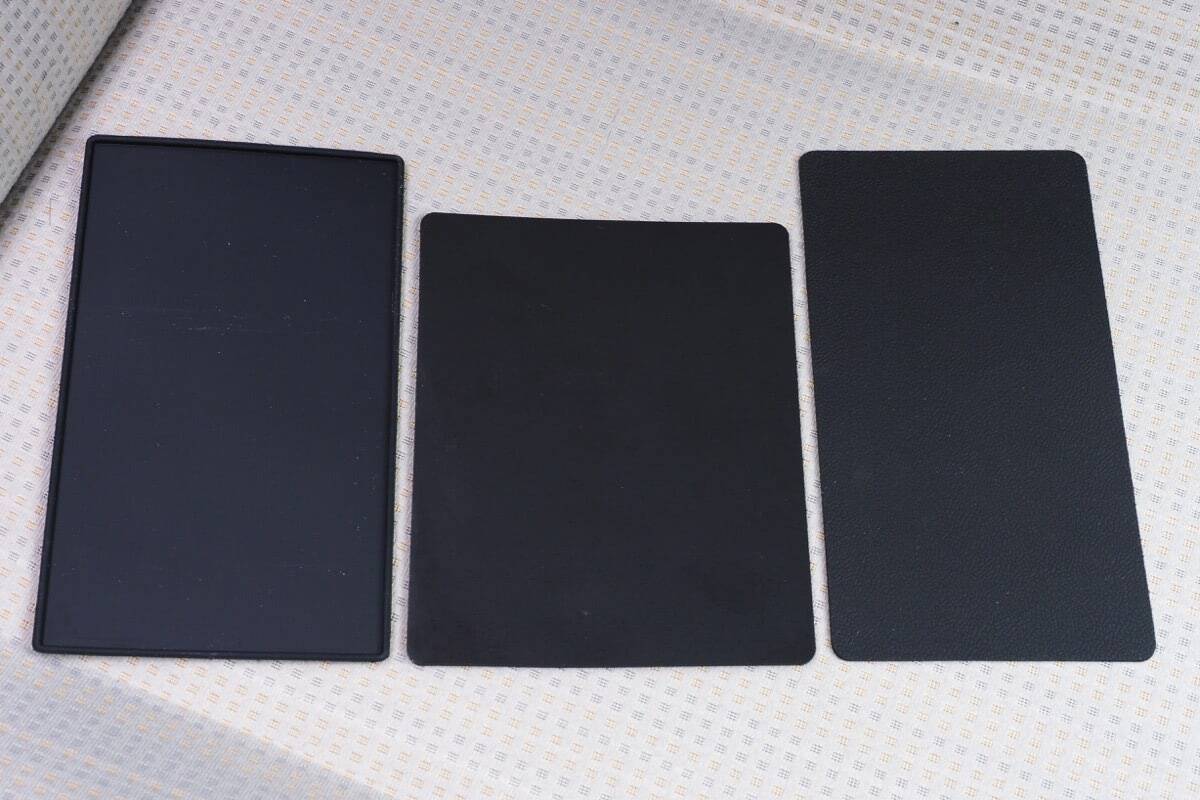 地味に便利なダッシュボード用滑り止めシートをガチンコ比較で格付け！