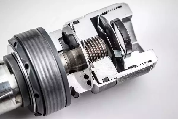 「STI開発陣が語る、インプレッサSTIスポーツ。エアロ装着で快適性がさらに高まる!?」の画像