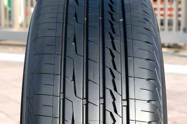 「ハリアーに好適なSUV用タイヤ！ブリヂストン アレンザLX100はレグノに匹敵する静かさ!?」の画像