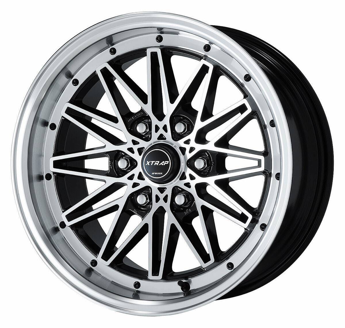 ハイエースにキマるレーシングスタイル！　ワーク「XTRAP 03HC」