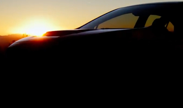 スバル新型WRX、デビュー間近か。ボンネットのダクトを確認