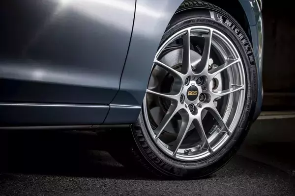 BBS × マツダ６が生み出す圧巻のハンドリング性能｜BBS アルミ鍛造1ピースホイール「RF」｜
