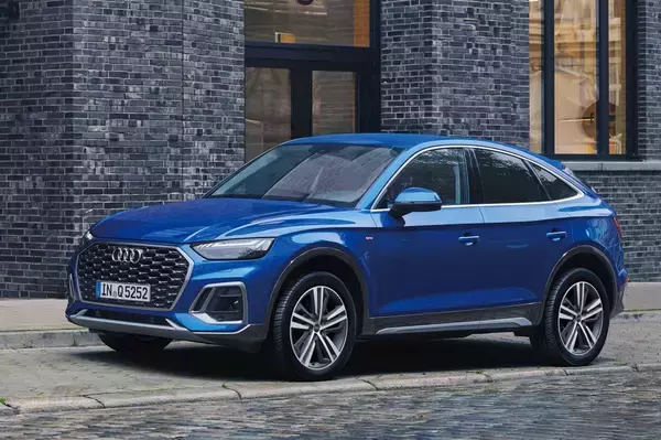 クーペルックなSUV。アウディQ5にスポーツバックが追加