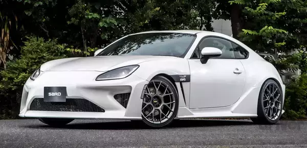 「BBS×SARD「GR86」が魅せる！カスタム車との超絶マッチング」の画像