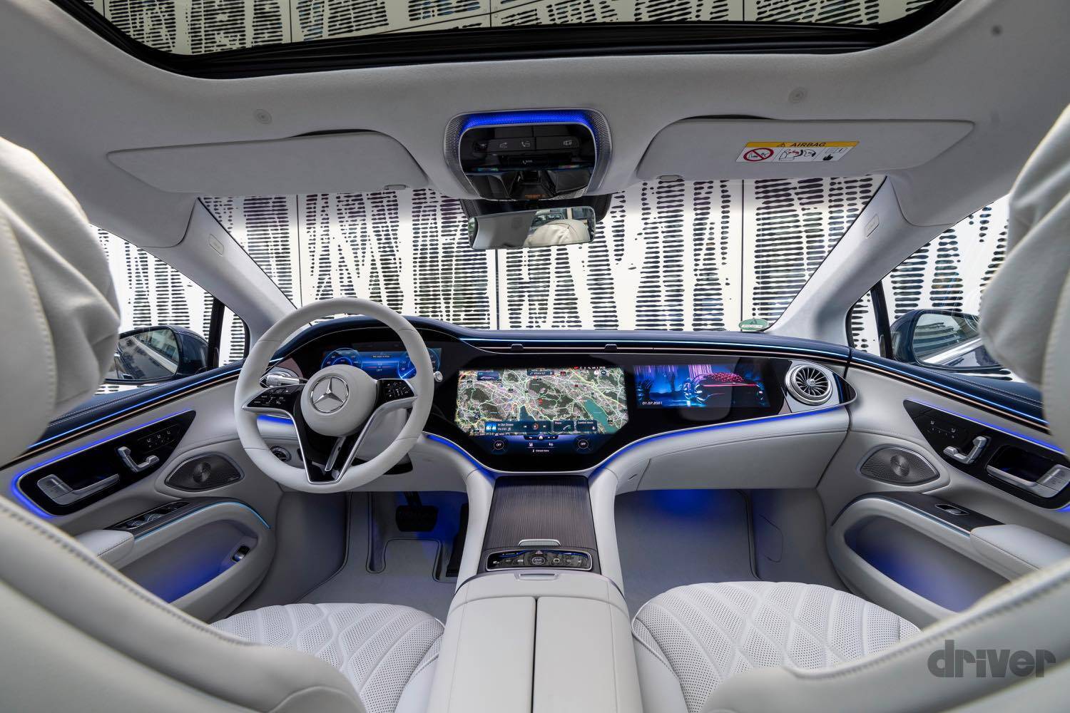 【航続距離780km！】メルセデス・ベンツの最高峰EV「EQS」に乗ってわかった、驚愕の内容とは!?
