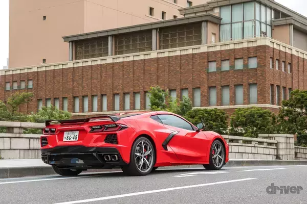 「【V8サウンド健在！】FR→ミッドシップへと進化した新型コルベットは、なにが変わったのか？【輸入車ニューモデル試乗】」の画像