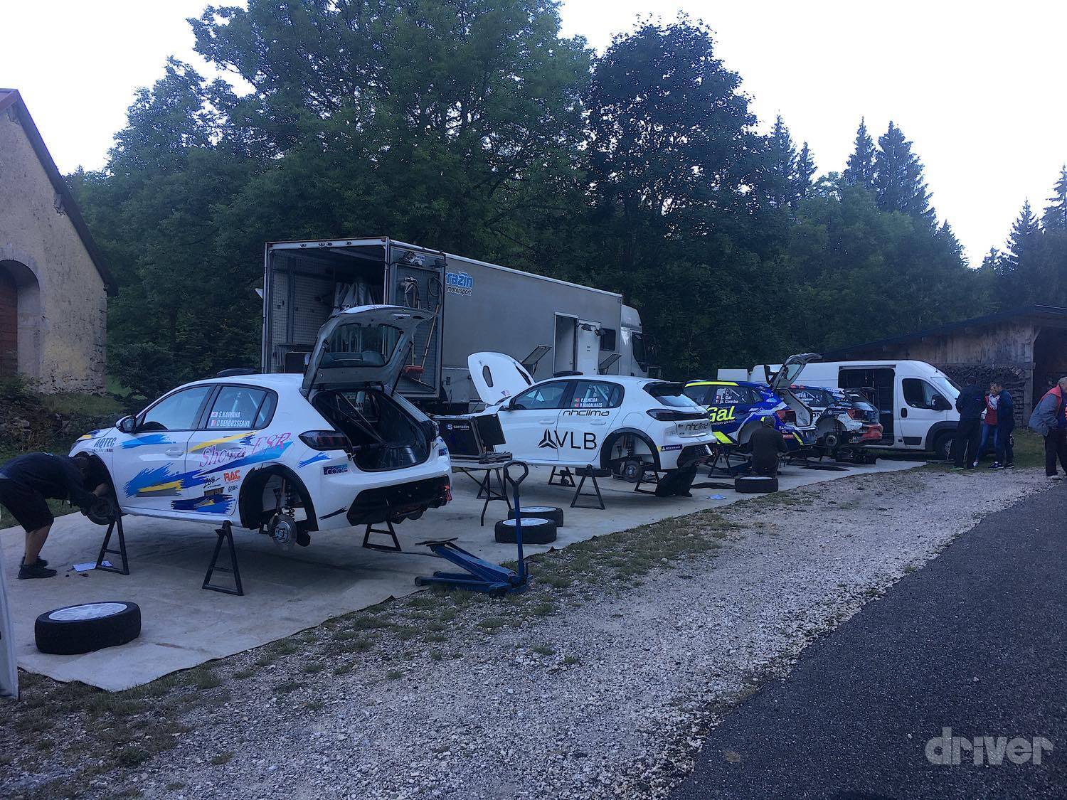 【川名賢のフランスラリー参戦記 05】208ラリー4初テスト！公道封鎖の欧州流テストでわかった、ニューマシンの驚くべき点とは？