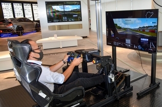 「ドライビングとはなんだ」な、STIギャラリー三鷹の新企画展示をさっそくリアル体験