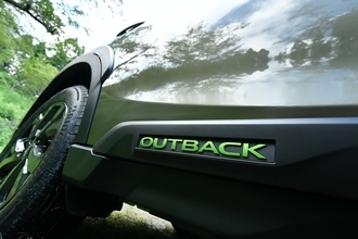 なぜ「レガシィ」の冠を残した？　スバル新型レガシィ アウトバックへの疑問