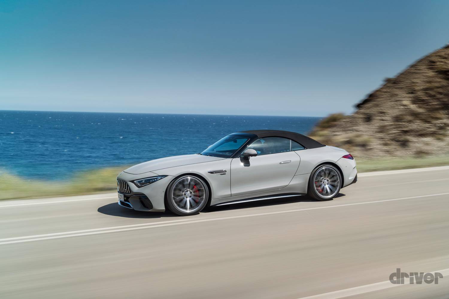 【本国発表】メルセデス・ベンツのSLが約10年ぶりのフルモデルチェンジ！　メルセデスAMGがゼロから設計し、PHEV登場も間近か!?
