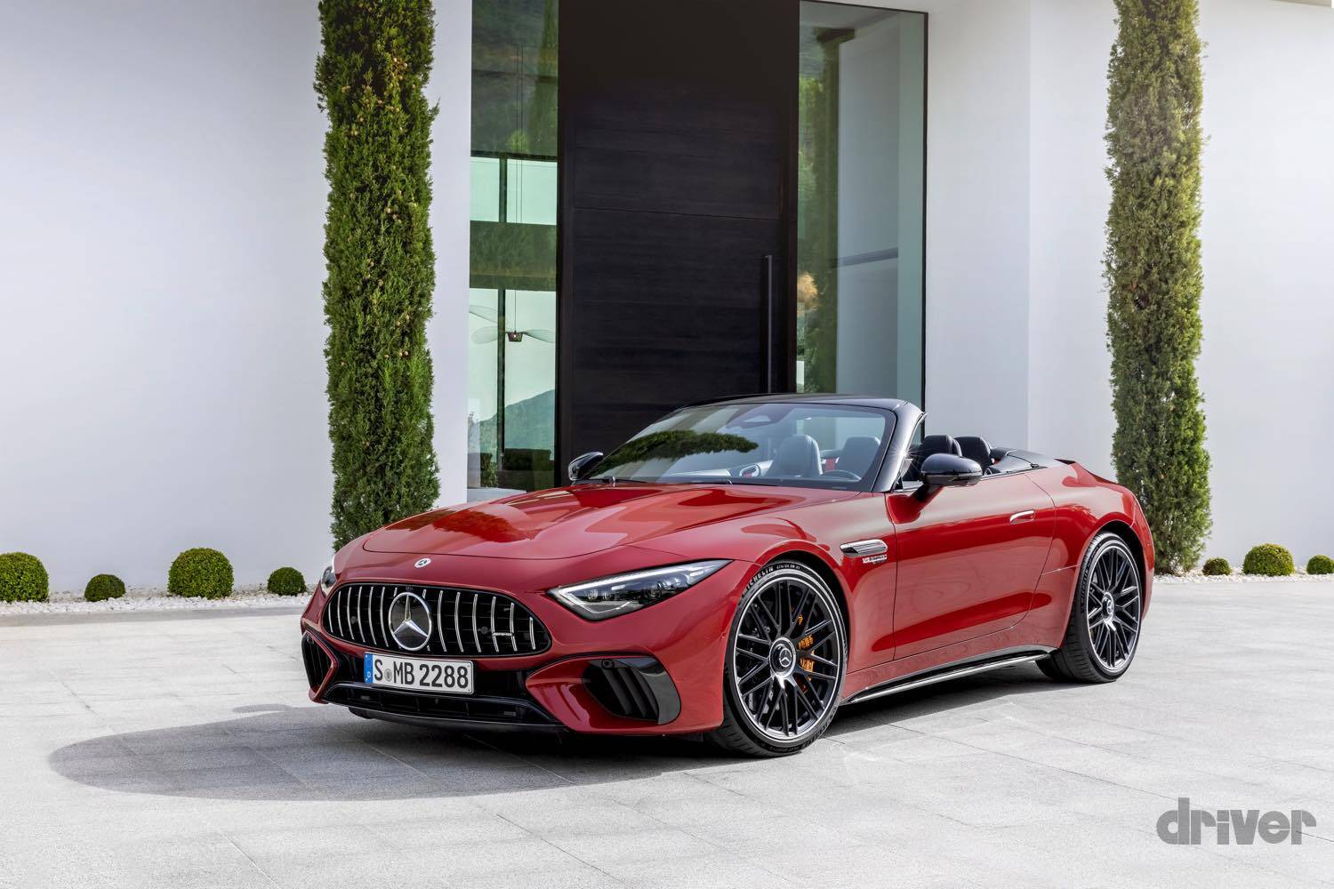 【本国発表】メルセデス・ベンツのSLが約10年ぶりのフルモデルチェンジ！　メルセデスAMGがゼロから設計し、PHEV登場も間近か!?