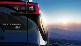 スバル新型EV「ソルテラ」チラ見せ！　世界初披露は11月11に決定　