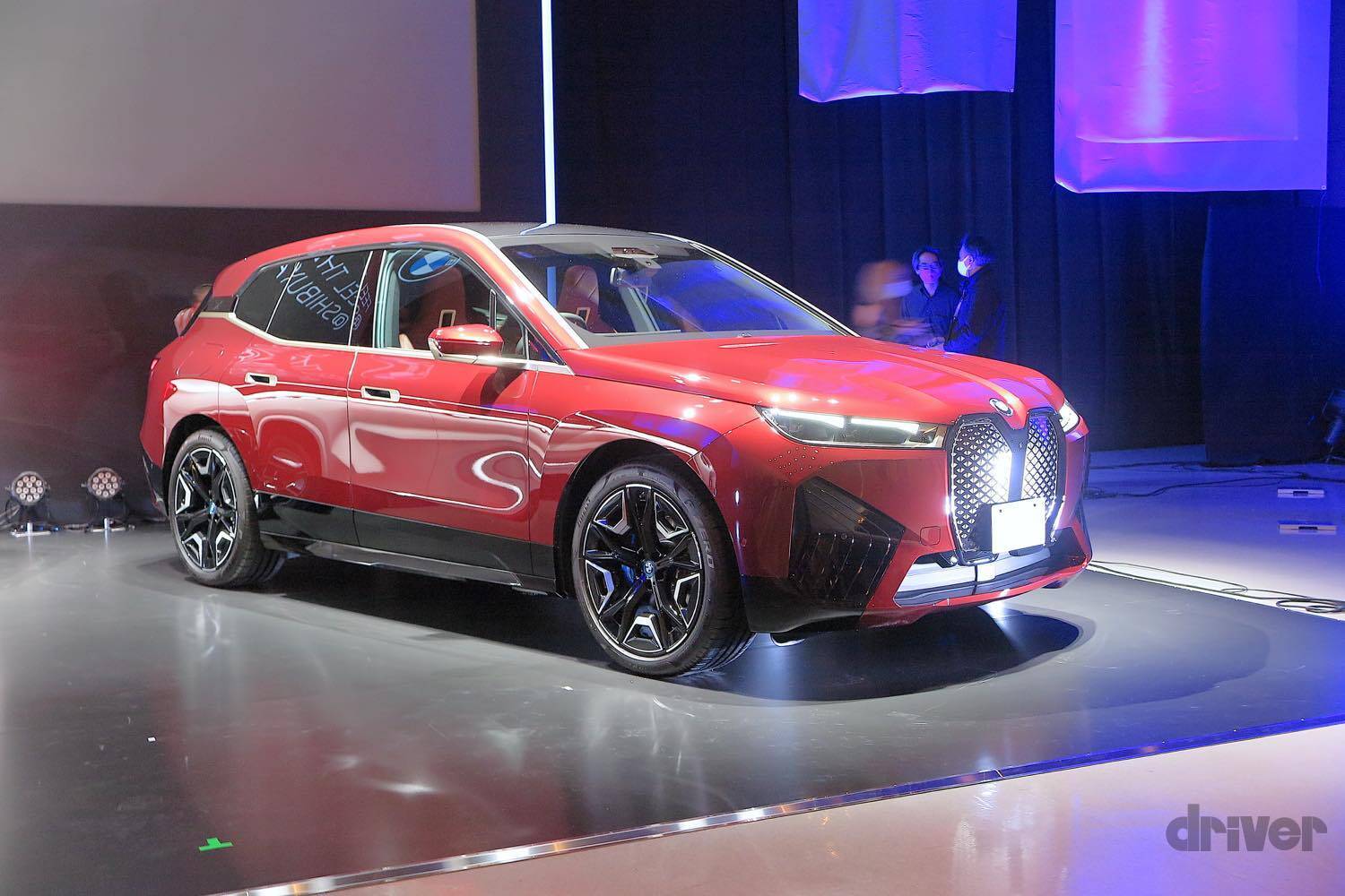 【2021年最注目BEV！】すべてが最新のBEV、BMW iX発表。1000万円以上と以下では、航続距離がどれくらい違う？