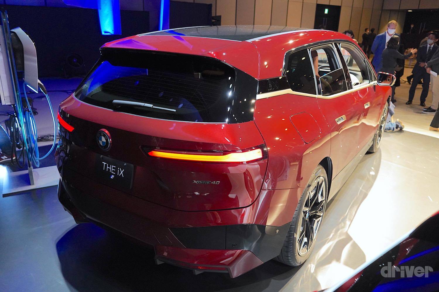 【2021年最注目BEV！】すべてが最新のBEV、BMW iX発表。1000万円以上と以下では、航続距離がどれくらい違う？