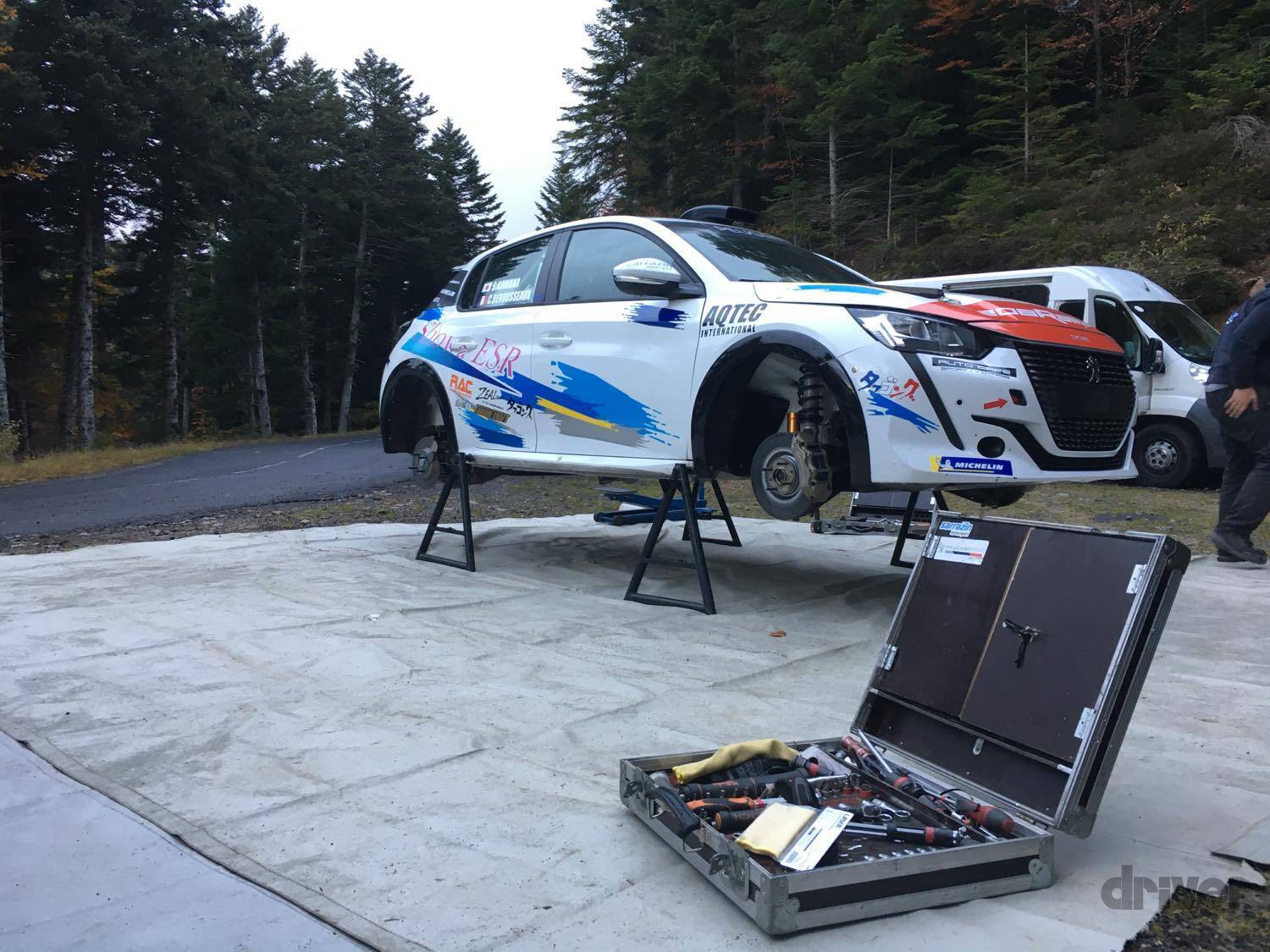 「川名賢のラリー・セヴェンヌ参戦記 03」本番前のチームテスト開始！　あのモンテカルロのステージを貸切!?