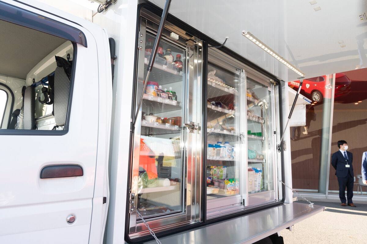 日産リーフの再生バッテリーを搭載したスポーツカーも！　日産のはたらくクルマ10選