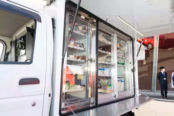 「日産リーフの再生バッテリーを搭載したスポーツカーも！　日産のはたらくクルマ10選」の画像