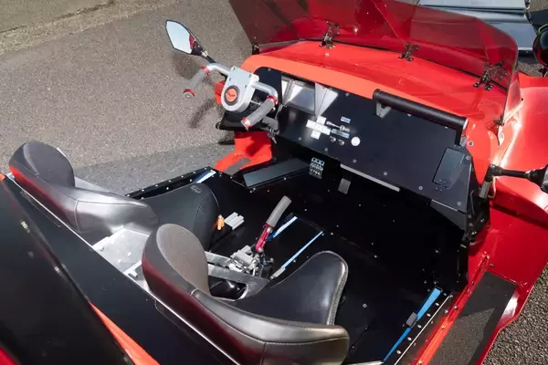 「日産リーフの再生バッテリーを搭載したスポーツカーも！　日産のはたらくクルマ10選」の画像