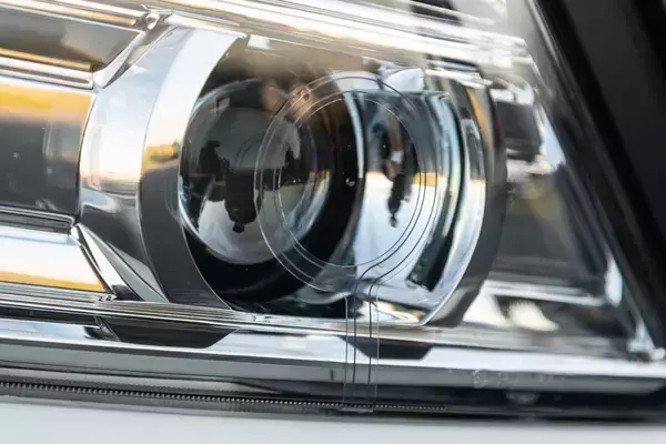 「日産リーフの再生バッテリーを搭載したスポーツカーも！　日産のはたらくクルマ10選」の画像