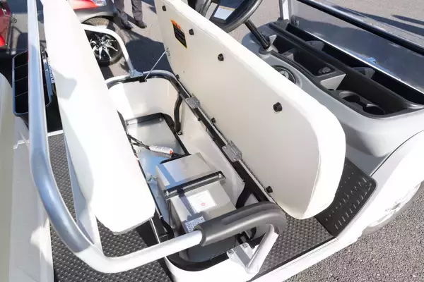 「日産リーフの再生バッテリーを搭載したスポーツカーも！　日産のはたらくクルマ10選」の画像