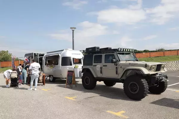 「ヨンクカスタムの熱気が帯びる「2nd JOA MEETING in長井海の手公園」」の画像